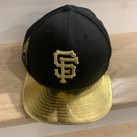 59Fifty NewEra San Francisco Giants MLB Size 7 1/2 Full Back Black and Gold Hat - Picture 1 of 6